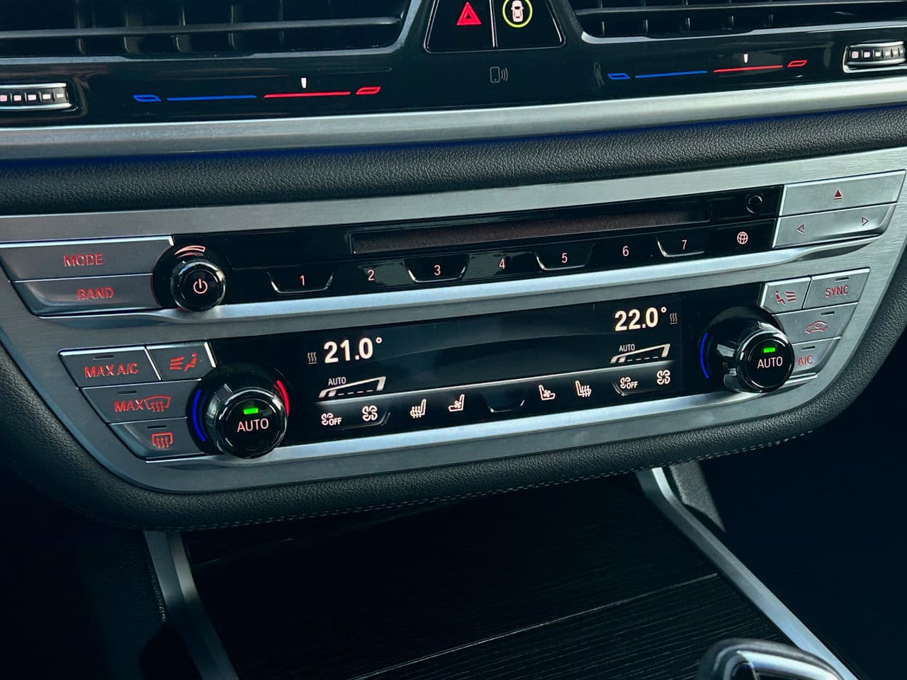 BMW 740e 2017 — Миниатюра 18