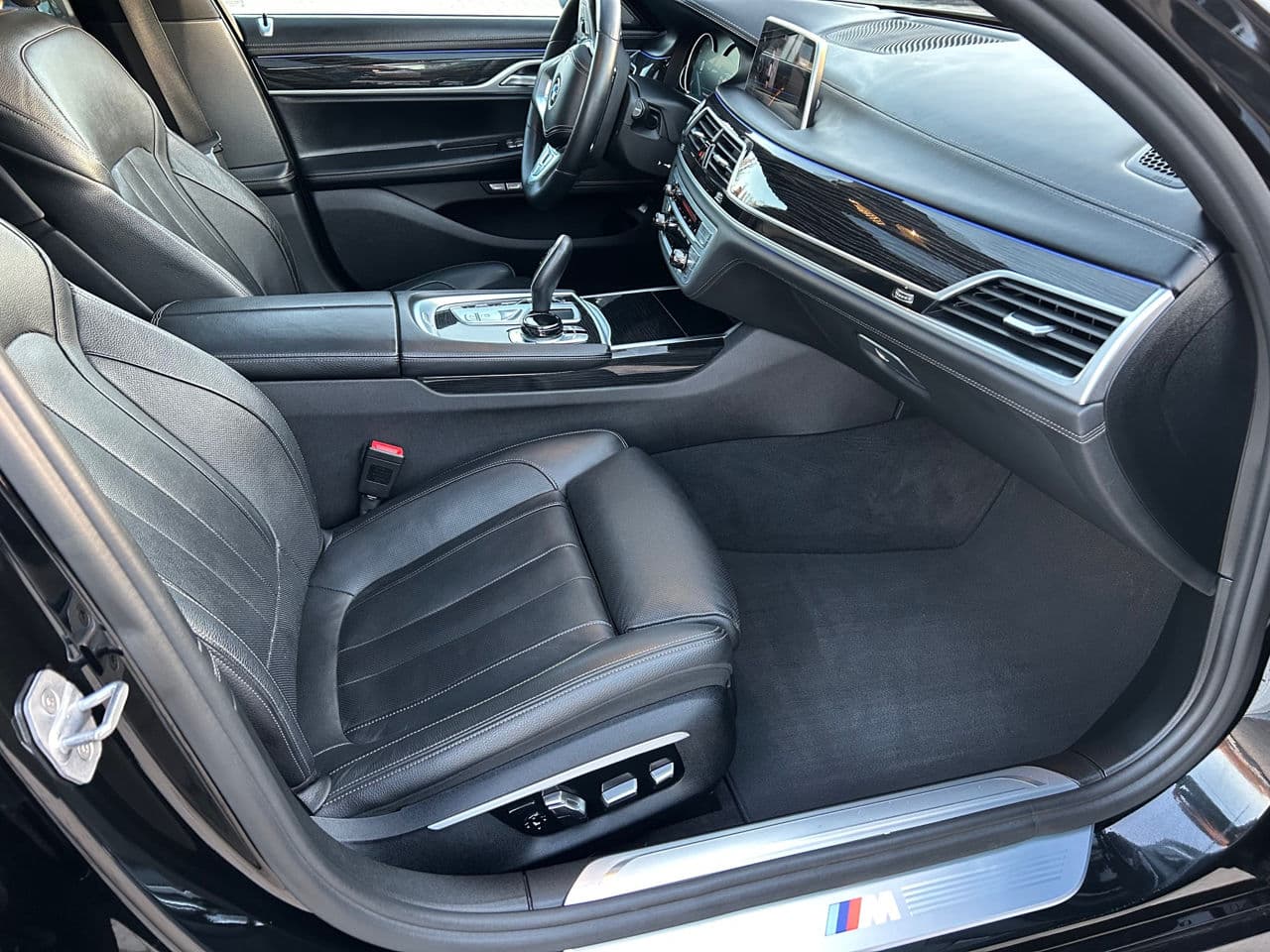 BMW 740e 2017 — Миниатюра 20