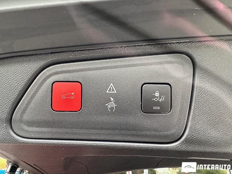 Peugeot 3008 2018 — Миниатюра 16