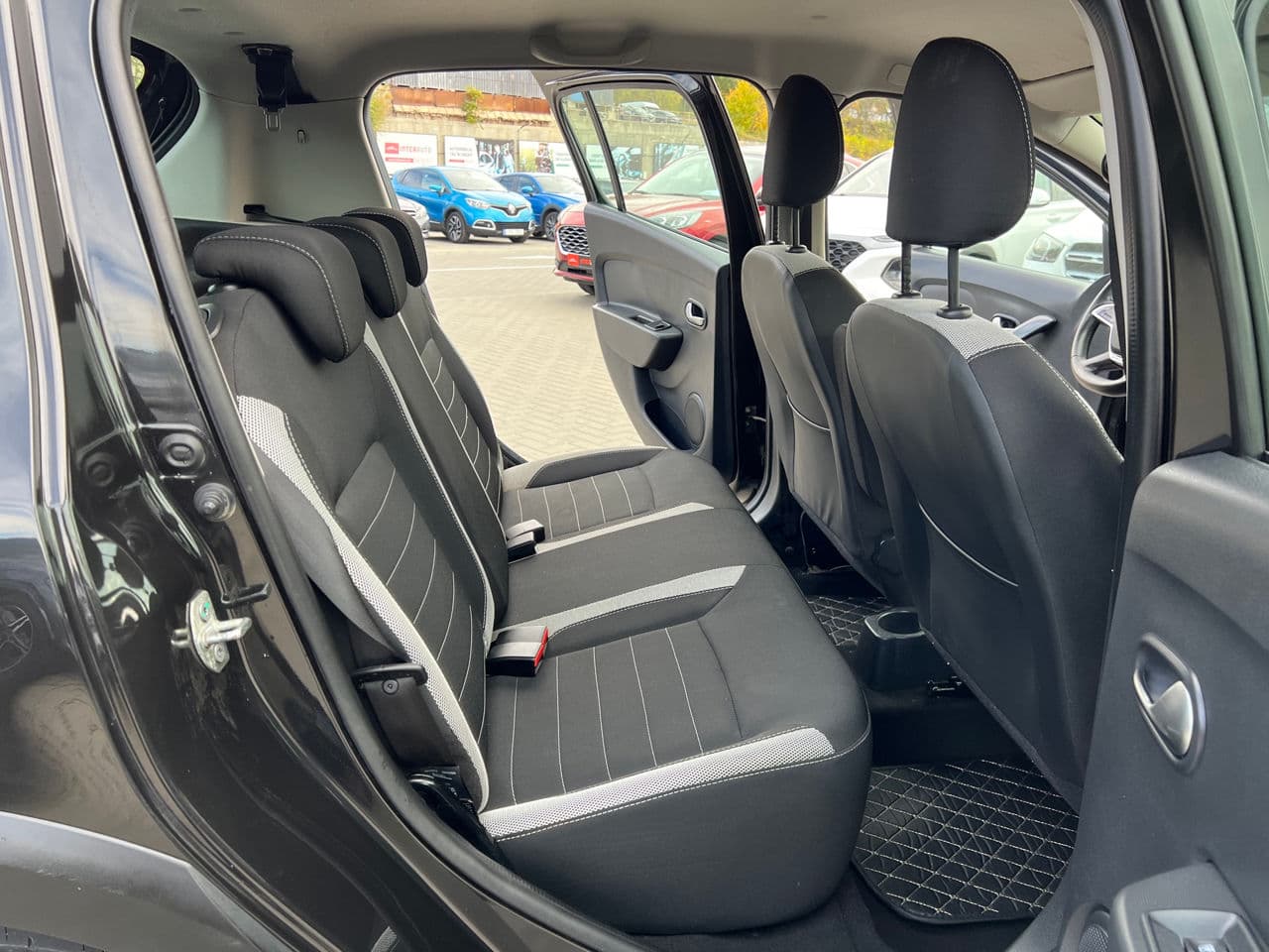 Dacia Sandero Stepway 2017 — Миниатюра 13
