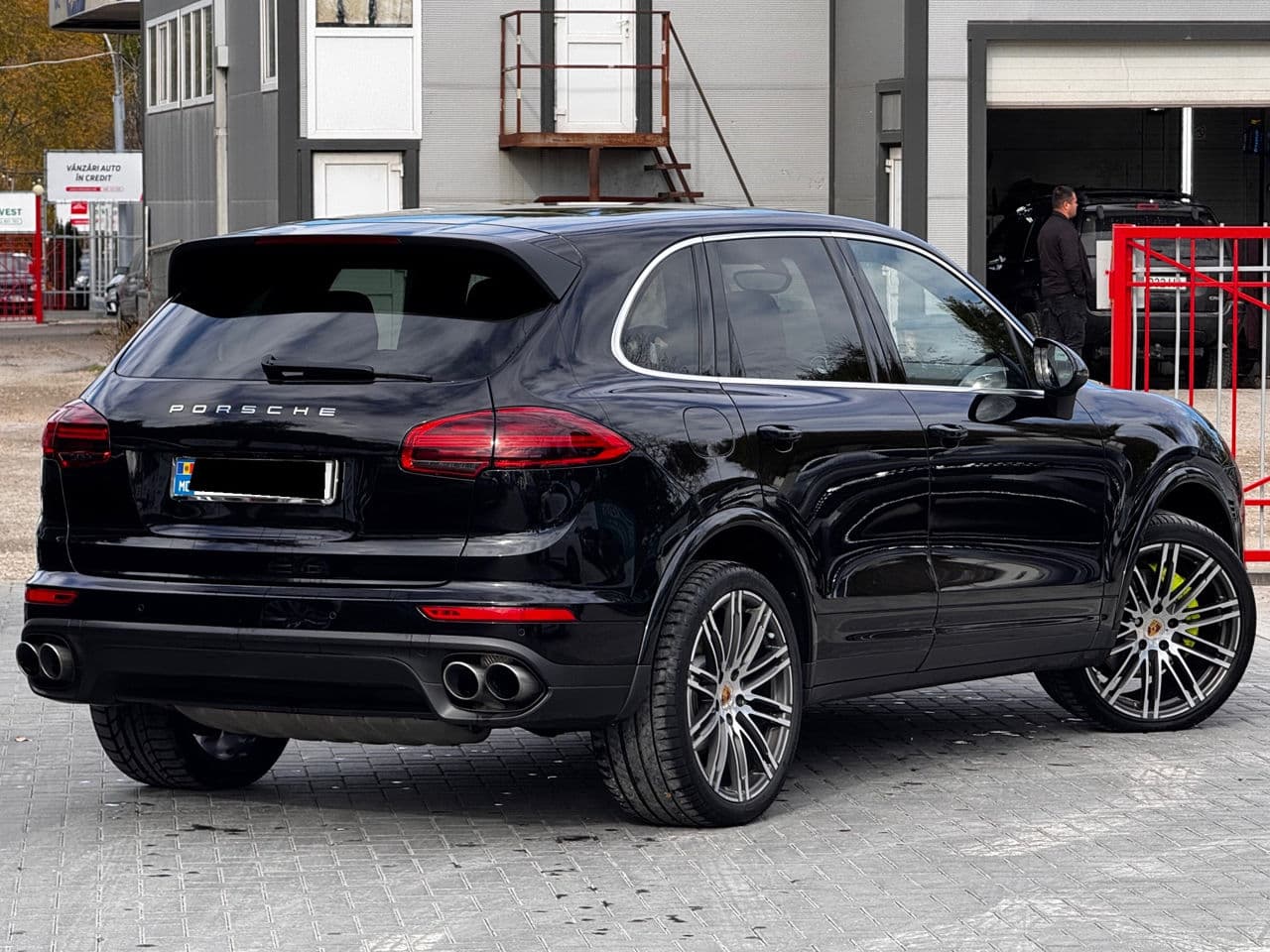 Porsche Cayenne S Hybrid 2015 — Миниатюра 2