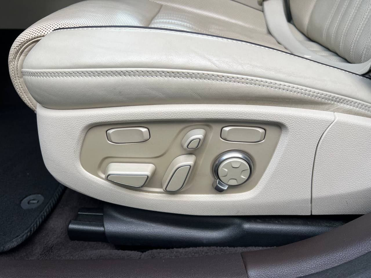 Hyundai Genesis 2018 — Миниатюра 17