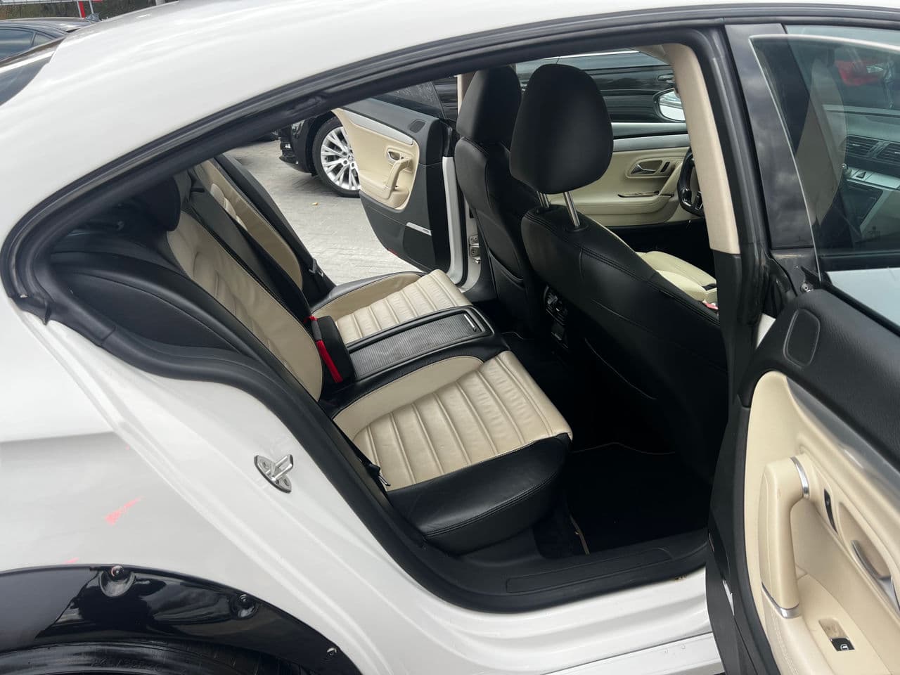 Volkswagen Passat CC 2009 — Миниатюра 16
