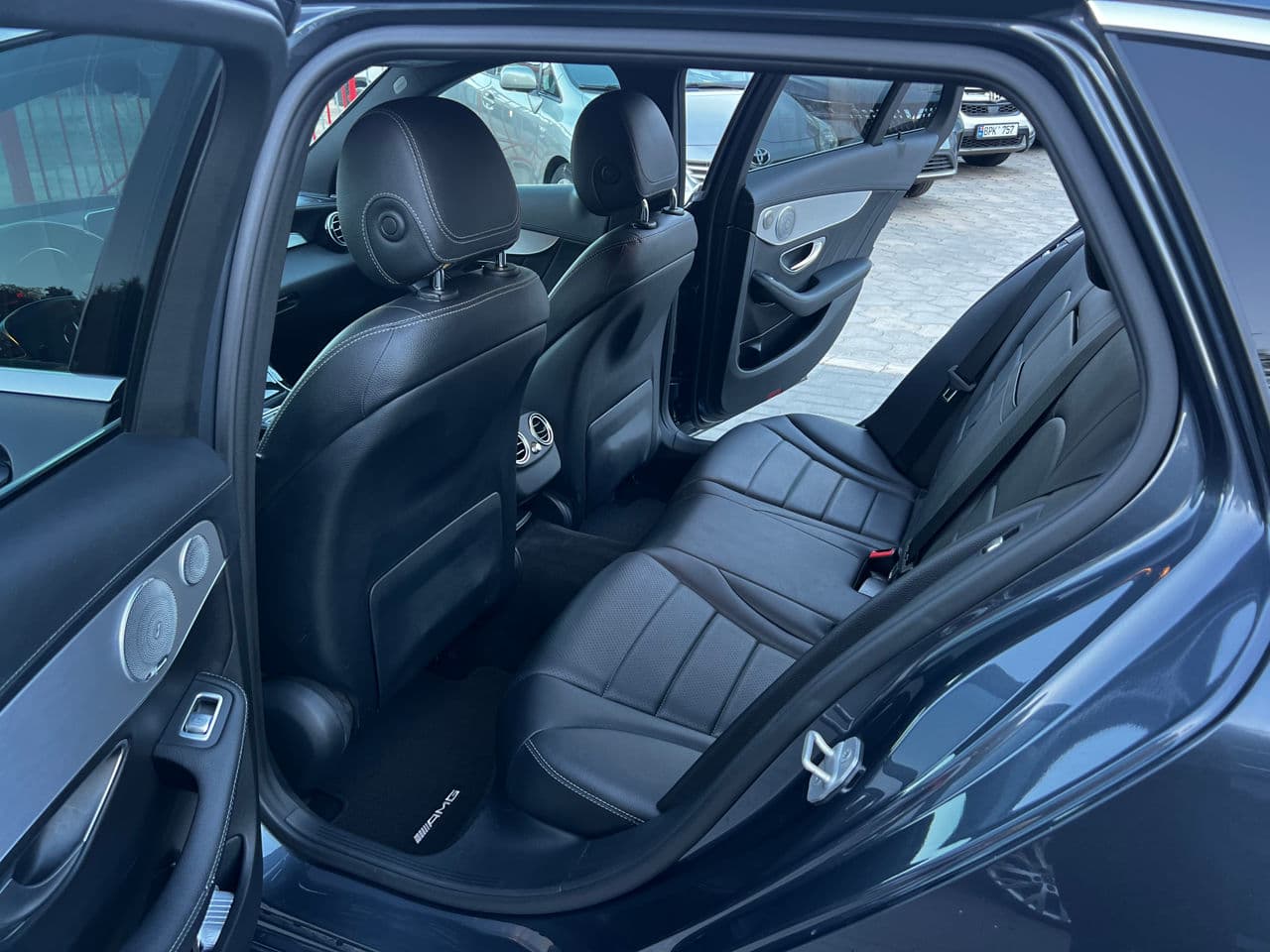 Mercedes C 220 2015 — Миниатюра 6
