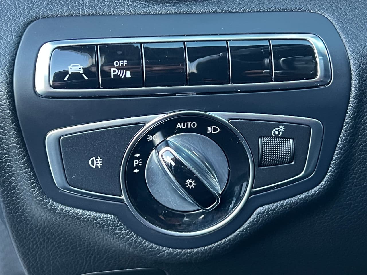Mercedes C 220 2015 — Миниатюра 13
