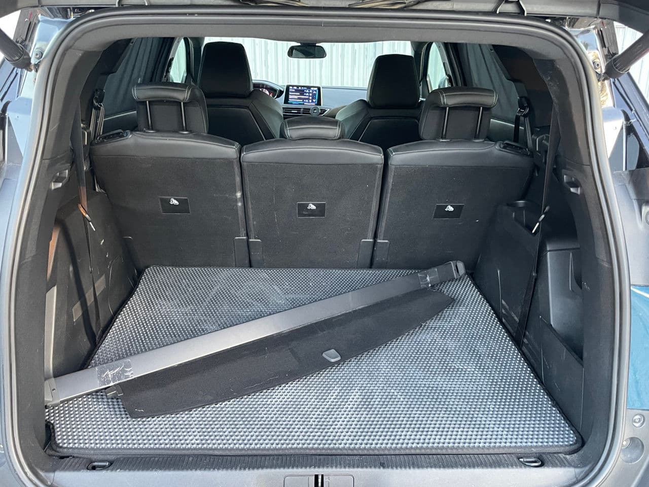 Peugeot 5008 2023 — Миниатюра 15