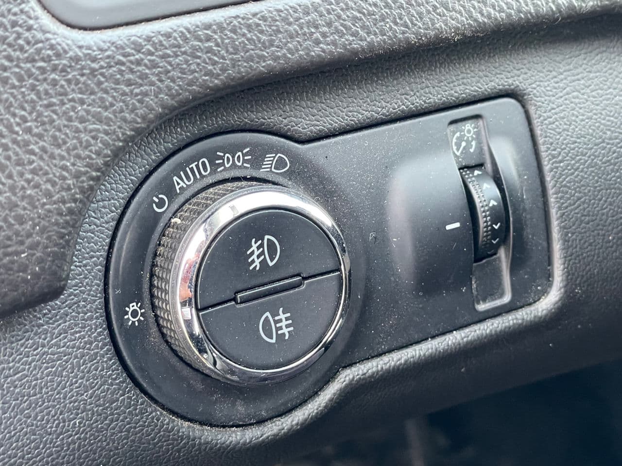 Opel Insignia 2012 — Миниатюра 8