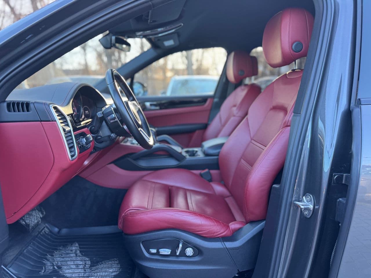Porsche Cayenne E-Hybrid 2019 — Миниатюра 5