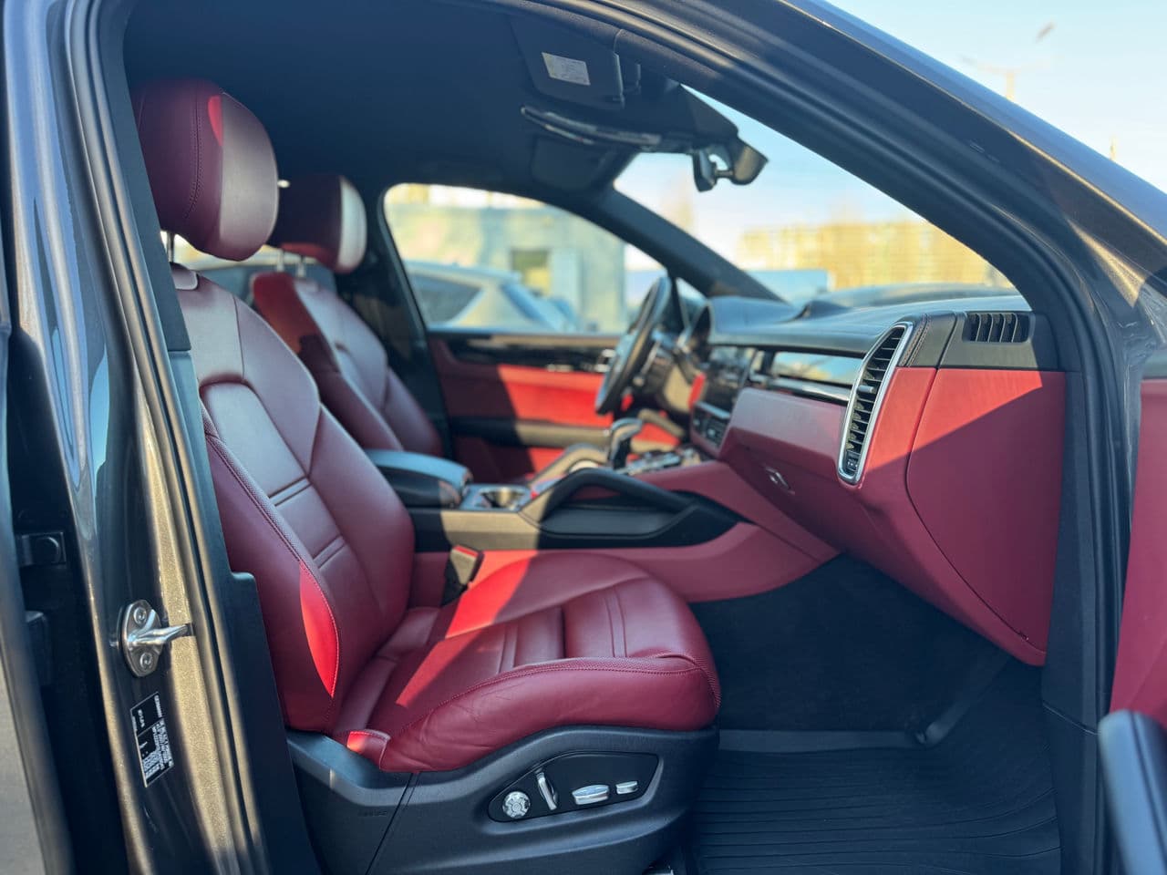 Porsche Cayenne E-Hybrid 2019 — Миниатюра 17