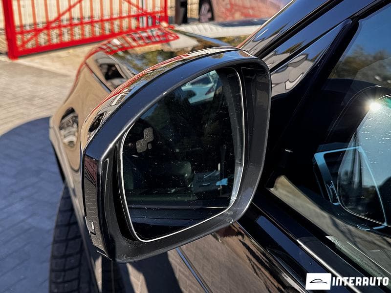 2019 Land Rover Discovery — Miniatură 24