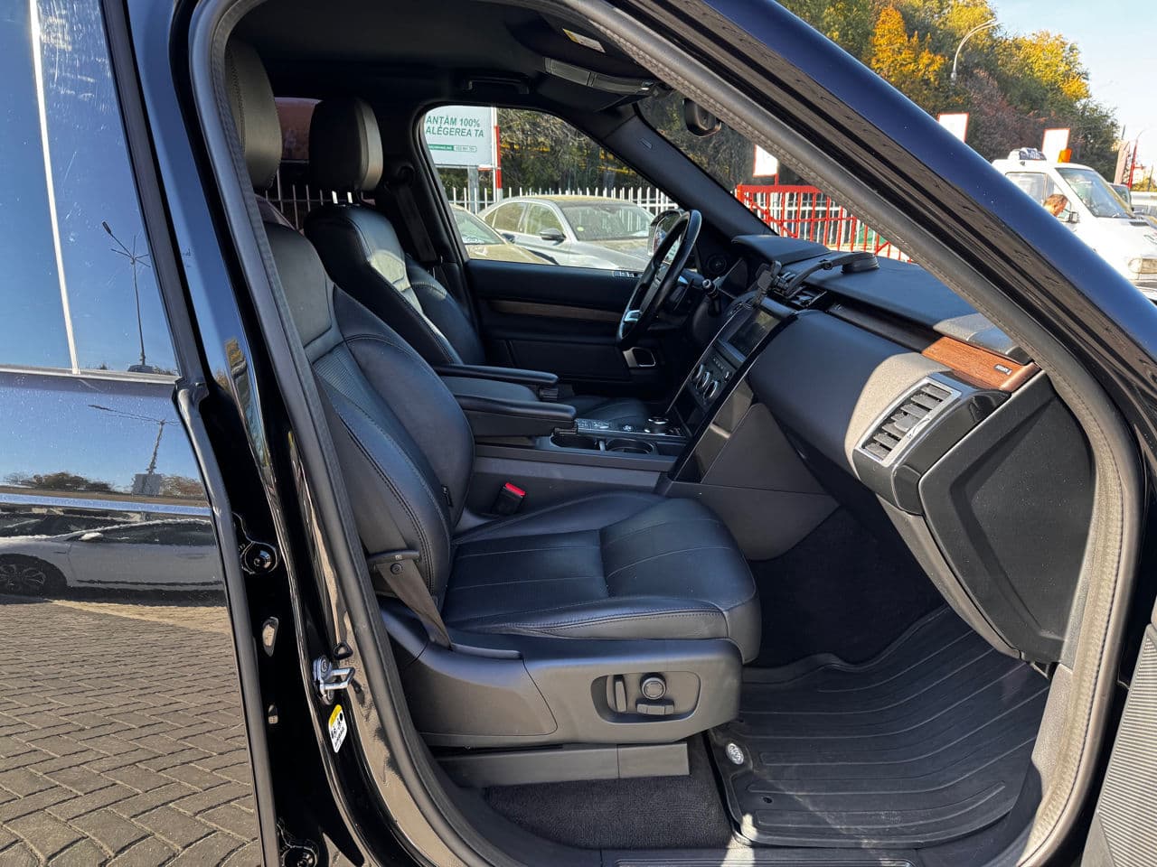 2019 Land Rover Discovery — Miniatură 6