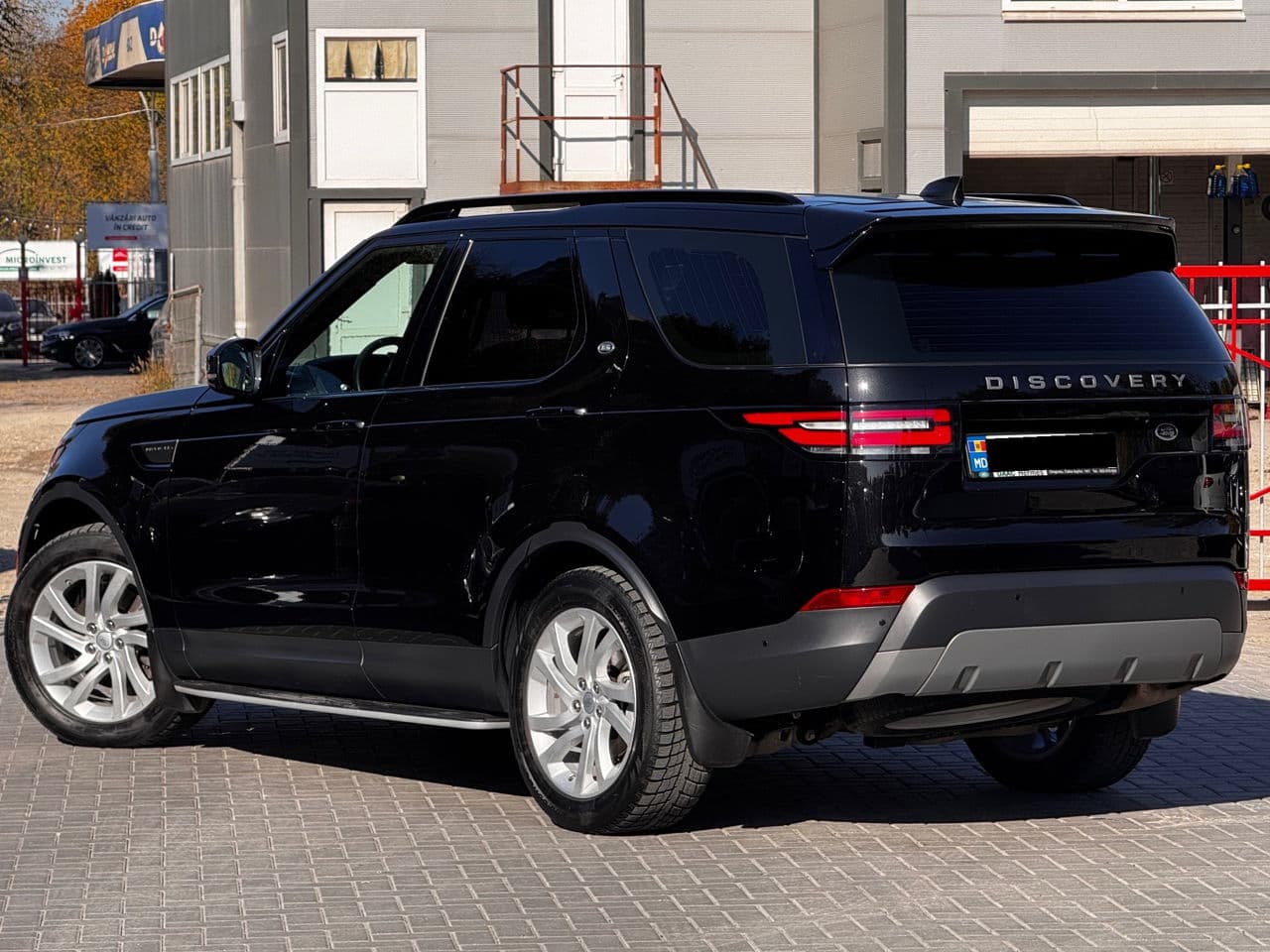2019 Land Rover Discovery — Miniatură 4