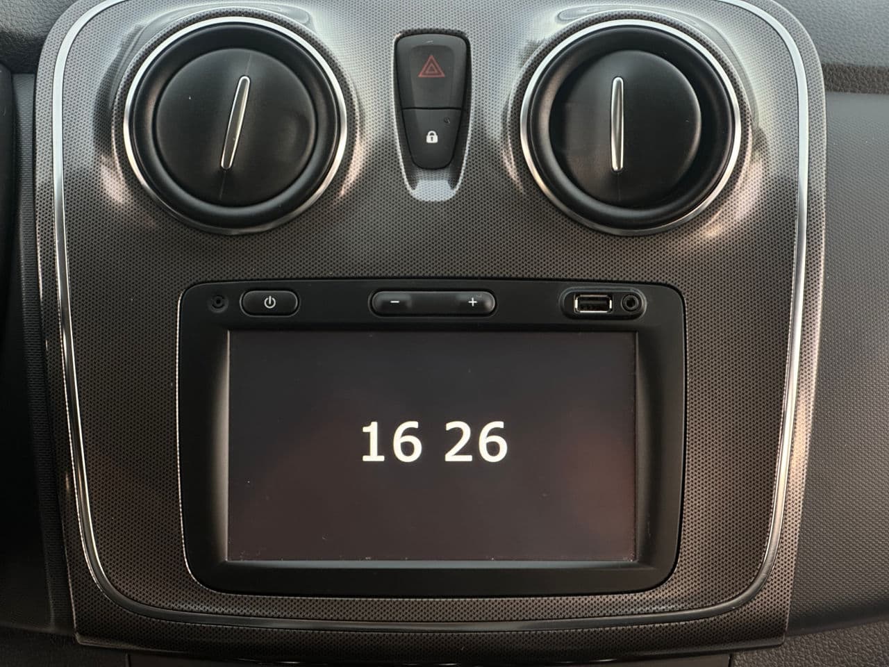 Dacia Sandero Stepway 2017 — Миниатюра 9