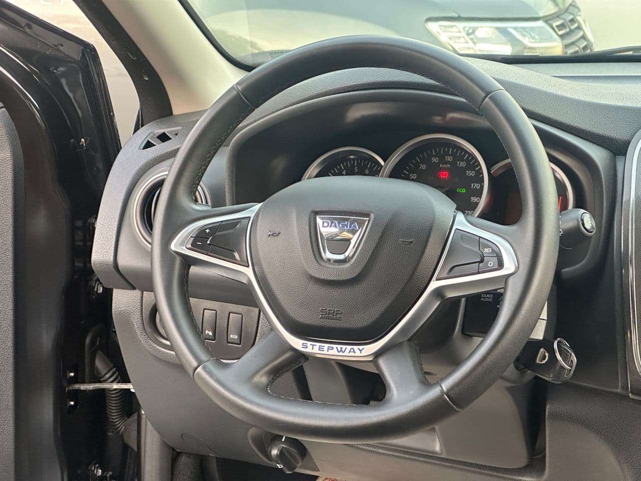 Dacia Sandero Stepway 2017 — Миниатюра 7
