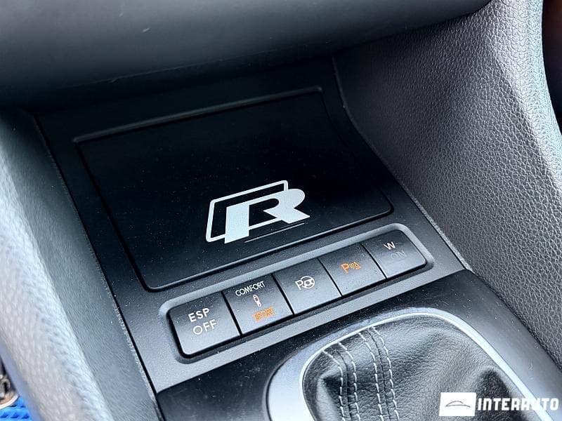 Volkswagen Golf R 2010 — Миниатюра 11