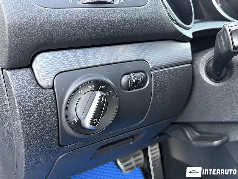 Volkswagen Golf R 2010 — Миниатюра 14