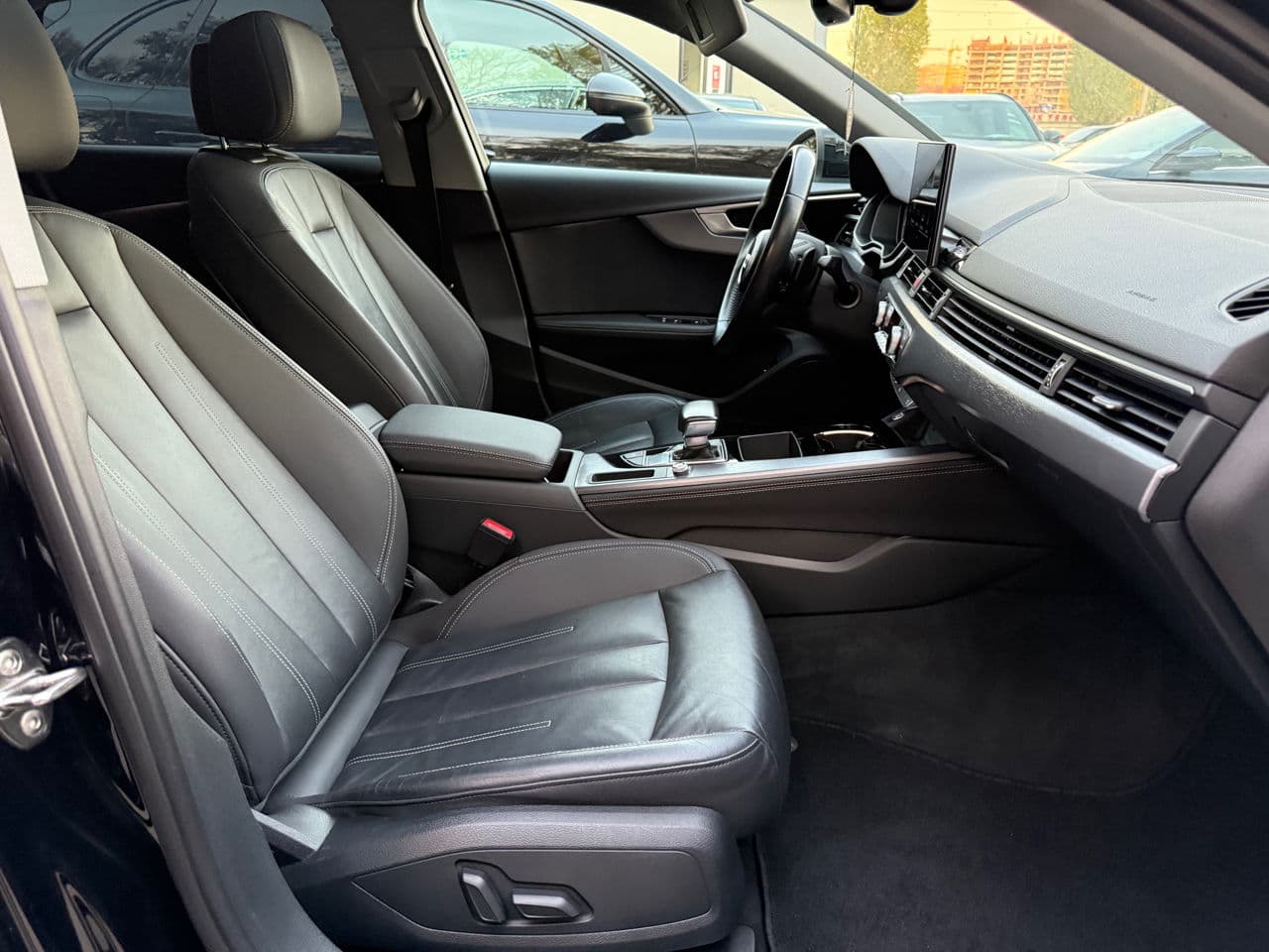 Audi A4 2020 — Миниатюра 17