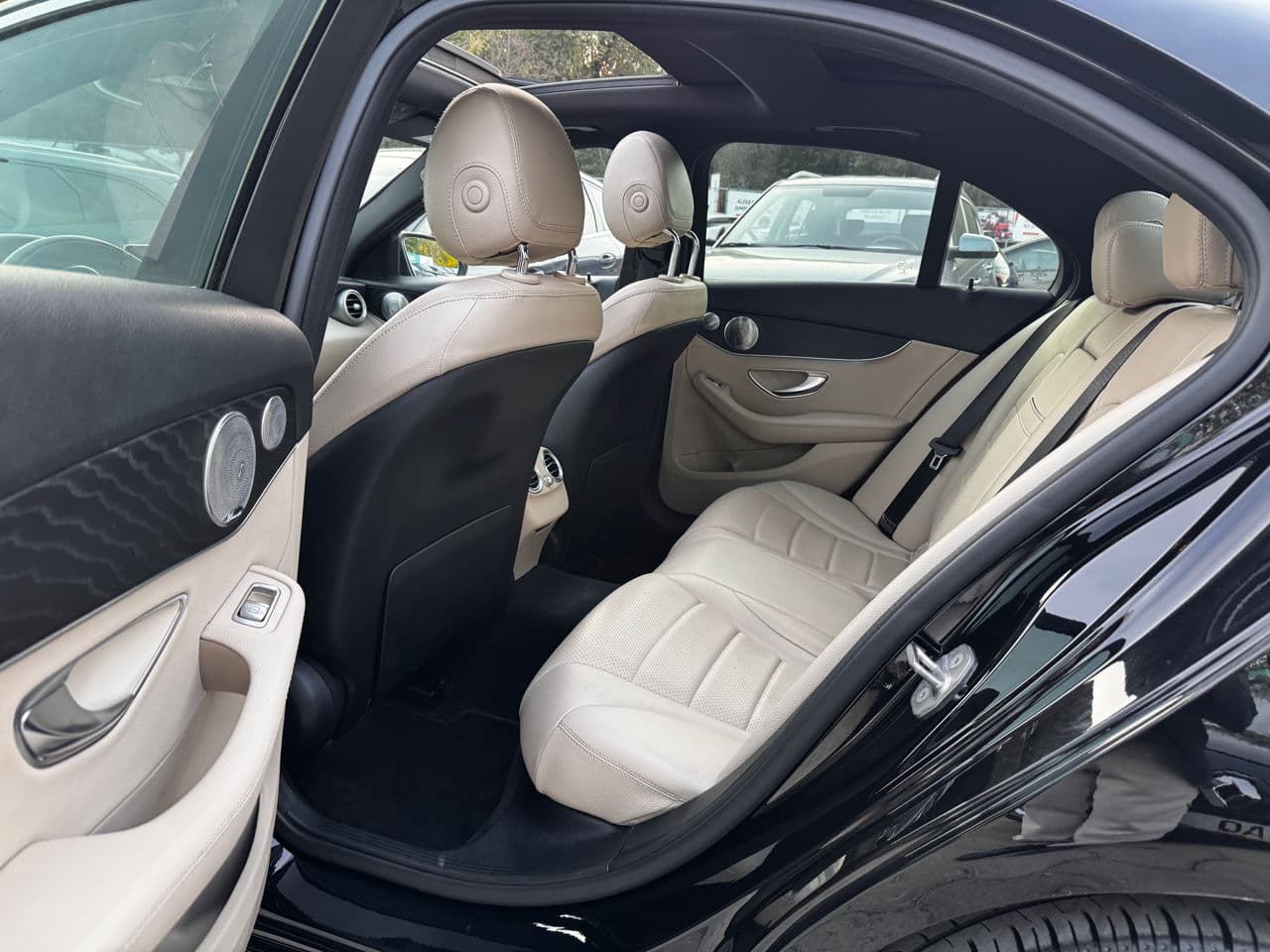 Mercedes C 300 2016 — Миниатюра 6
