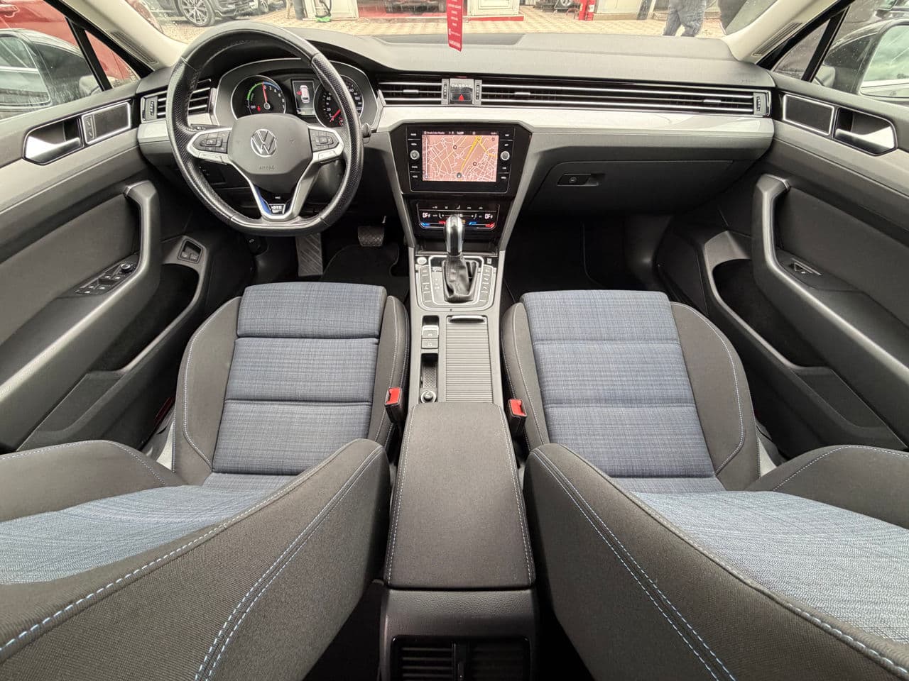 2021 Volkswagen Passat GTE — Miniatură 7