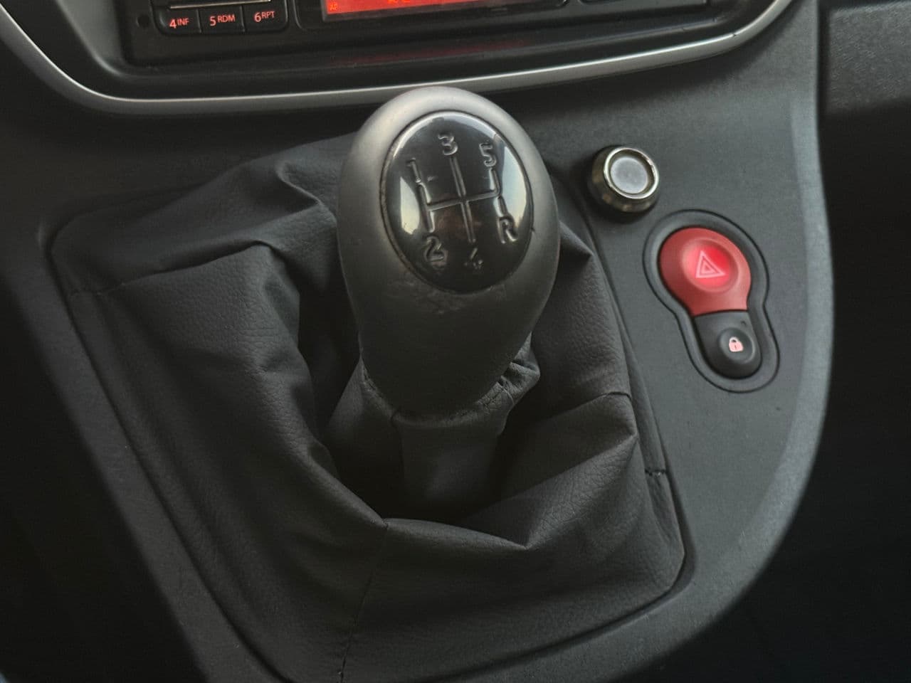 Renault Kangoo 2014 — Миниатюра 11