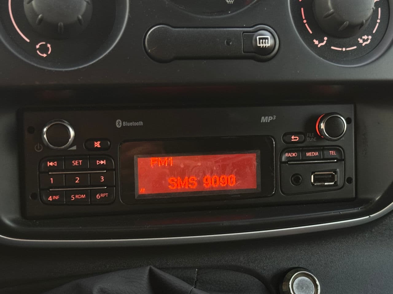 Renault Kangoo 2014 — Миниатюра 10