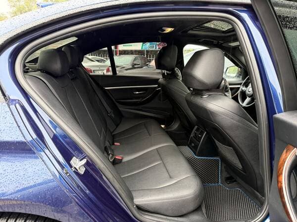 2016 BMW 330 — Miniatură 19