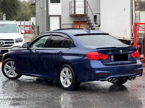 2016 BMW 330 — Miniatură 4