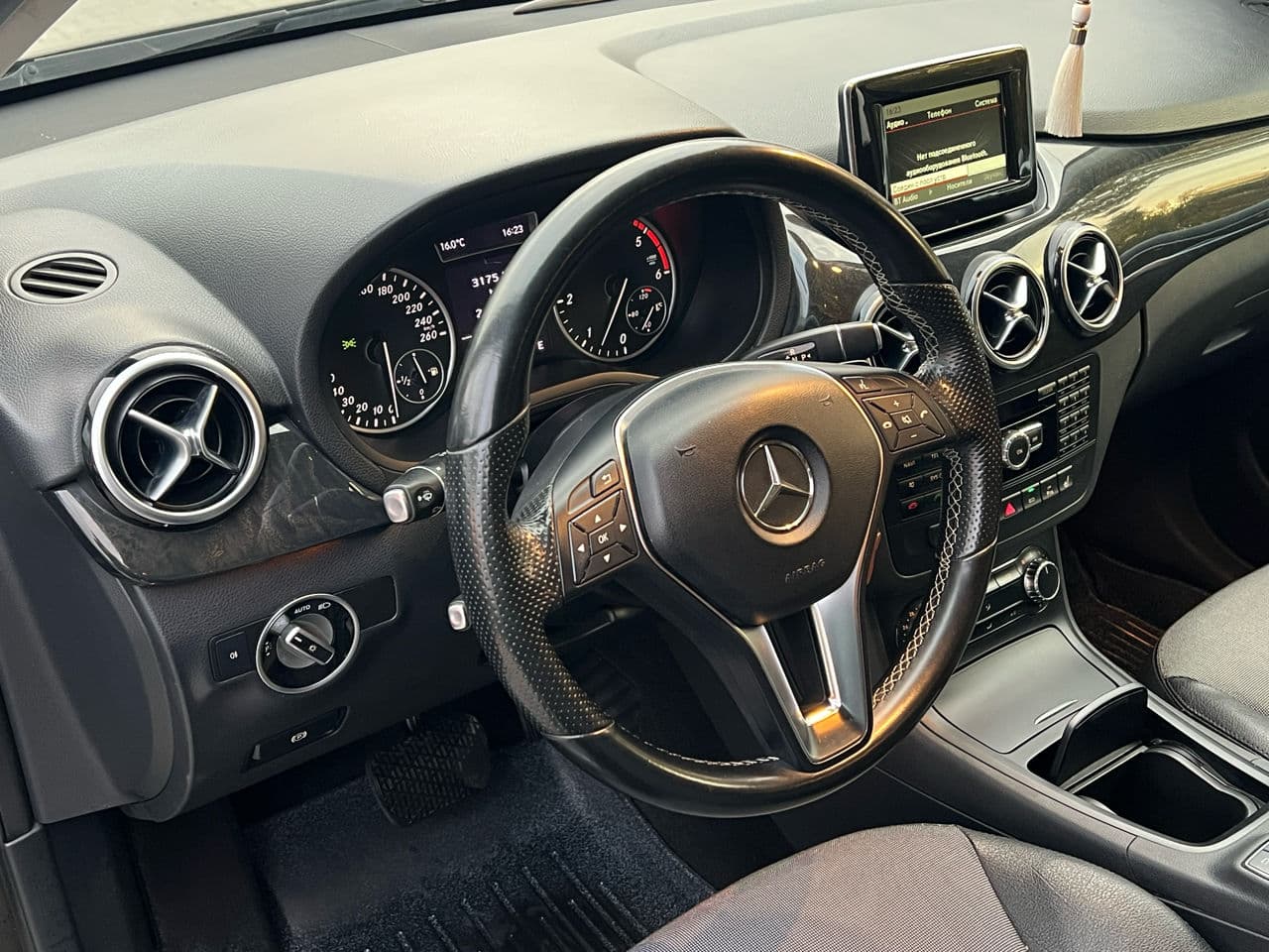 Mercedes B 180 2014 — Миниатюра 8