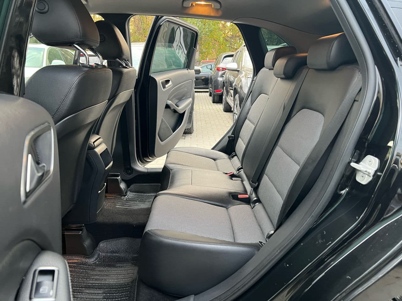 Mercedes B 180 2014 — Миниатюра 18