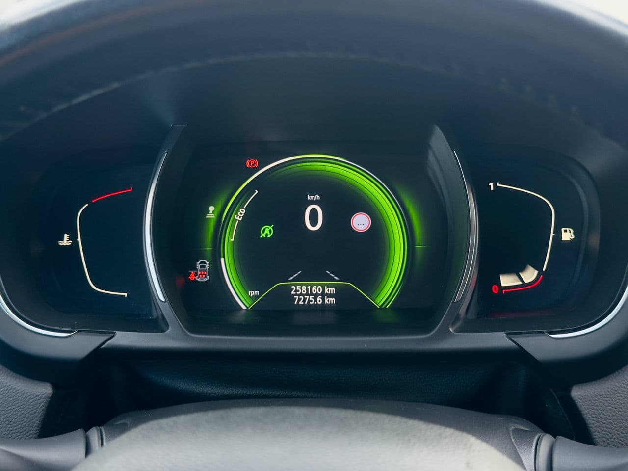 Renault Grand Scenic 2017 — Миниатюра 8