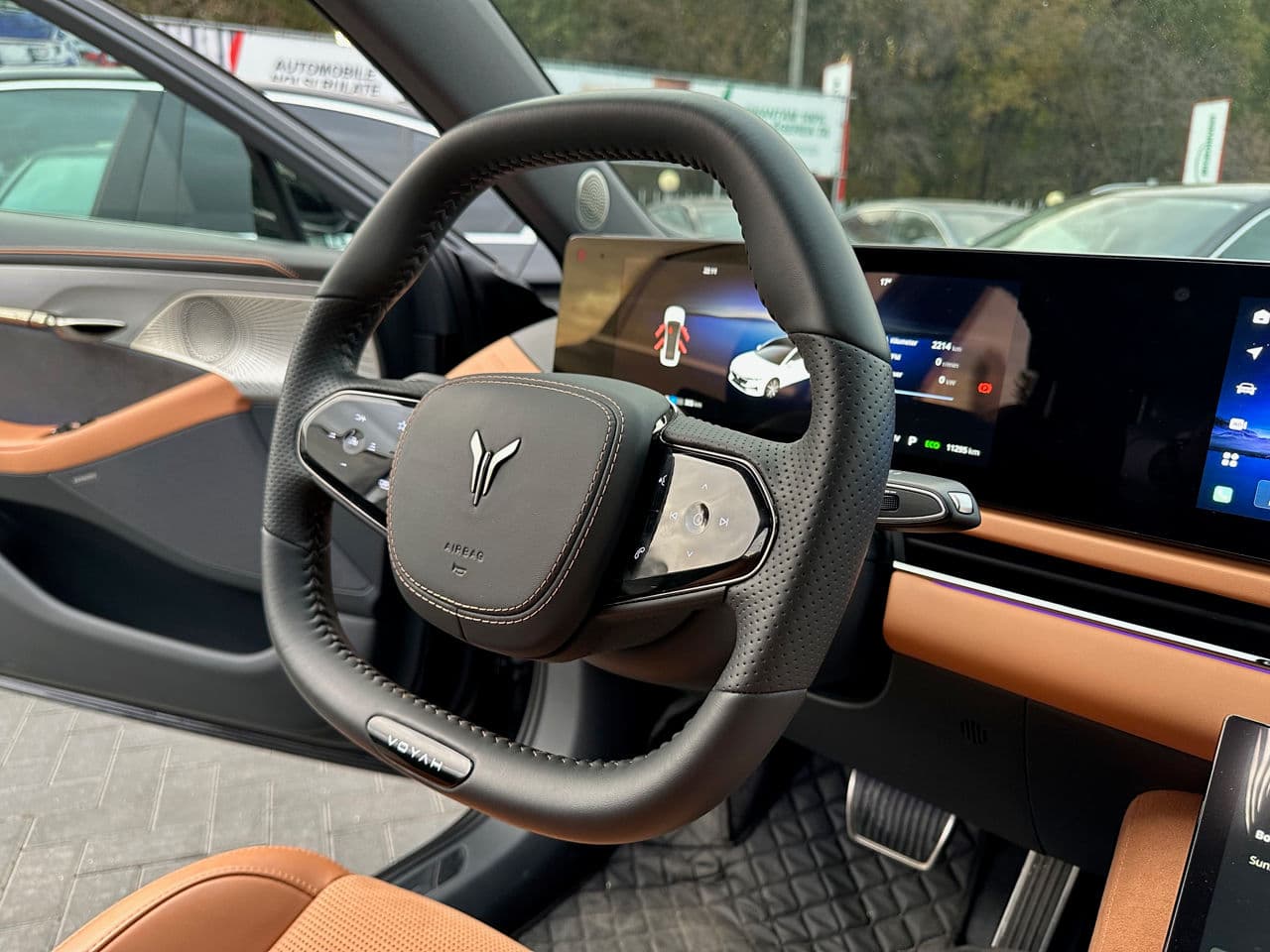 2024 Voyah Passion — Miniatură 13