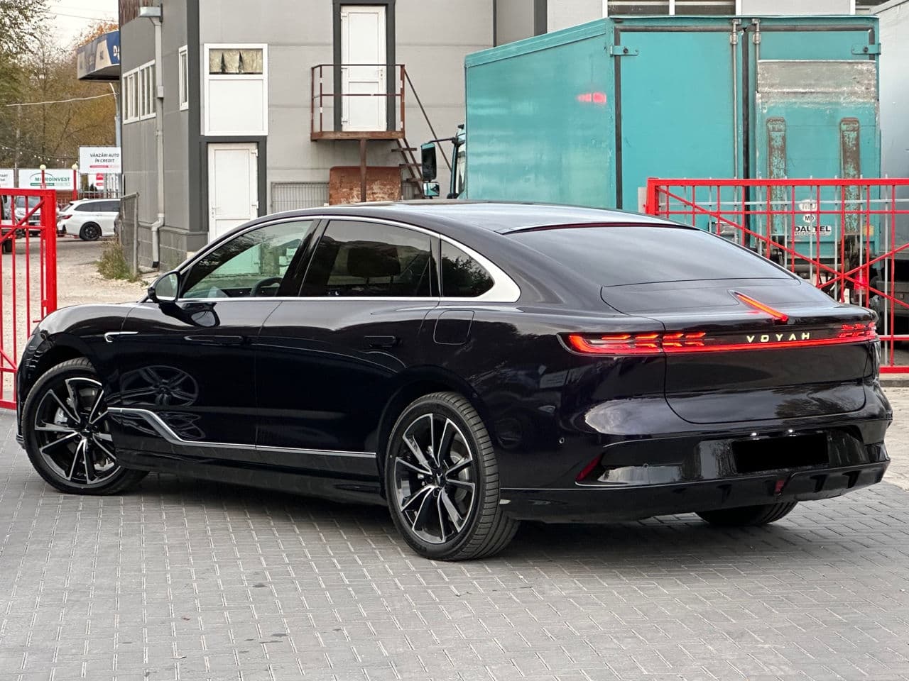 2024 Voyah Passion — Miniatură 4
