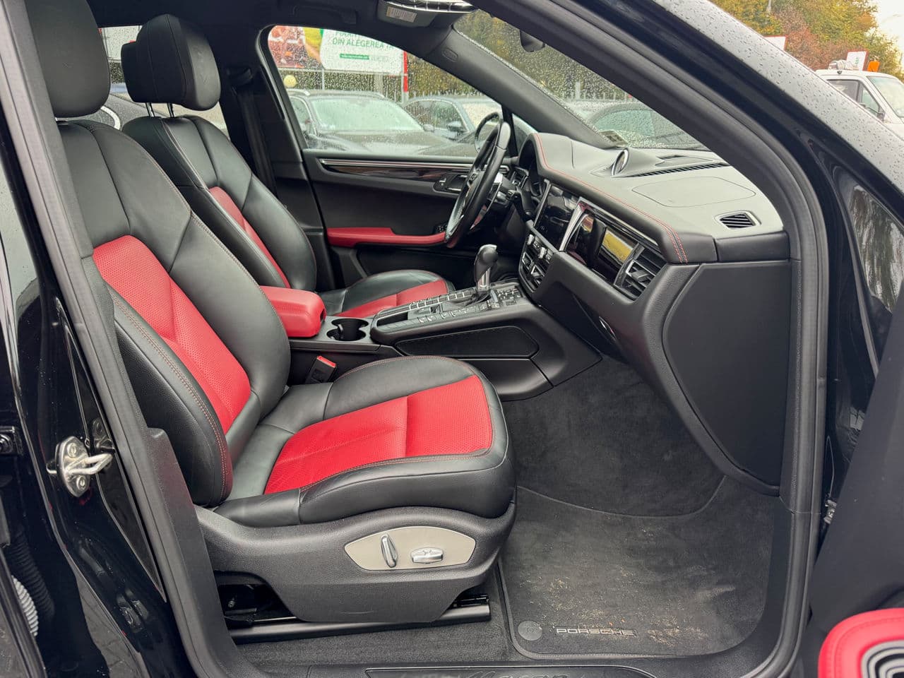 Porsche Macan 2019 — Миниатюра 6