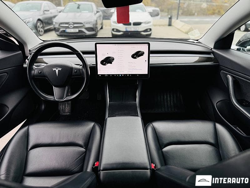 Tesla Model 3 2019 — Миниатюра 6