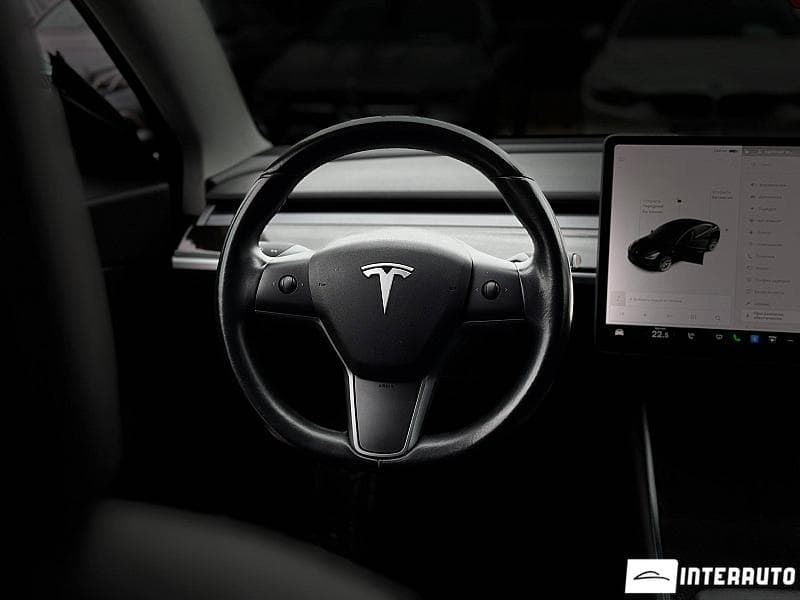Tesla Model 3 2019 — Миниатюра 7