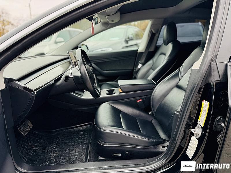 Tesla Model 3 2019 — Миниатюра 5