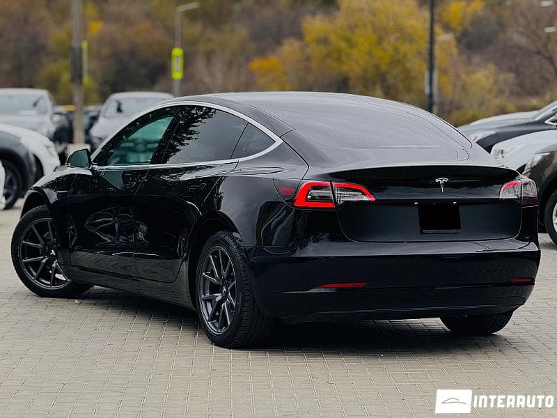Tesla Model 3 2019 — Миниатюра 4