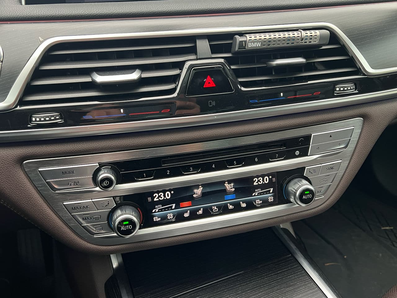 BMW 730 2016 — Миниатюра 19
