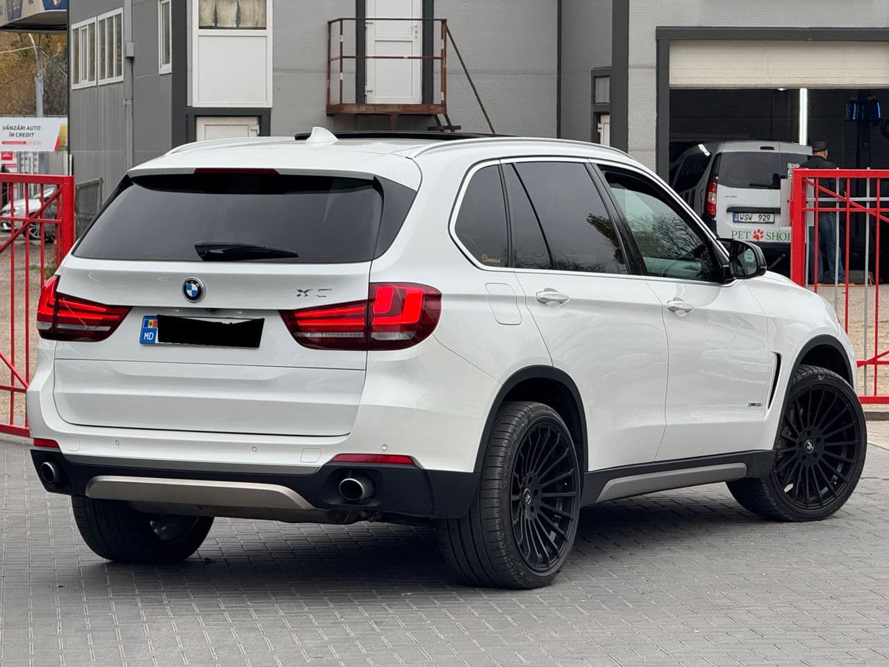 BMW X5 3.5i 2016 — Миниатюра 3