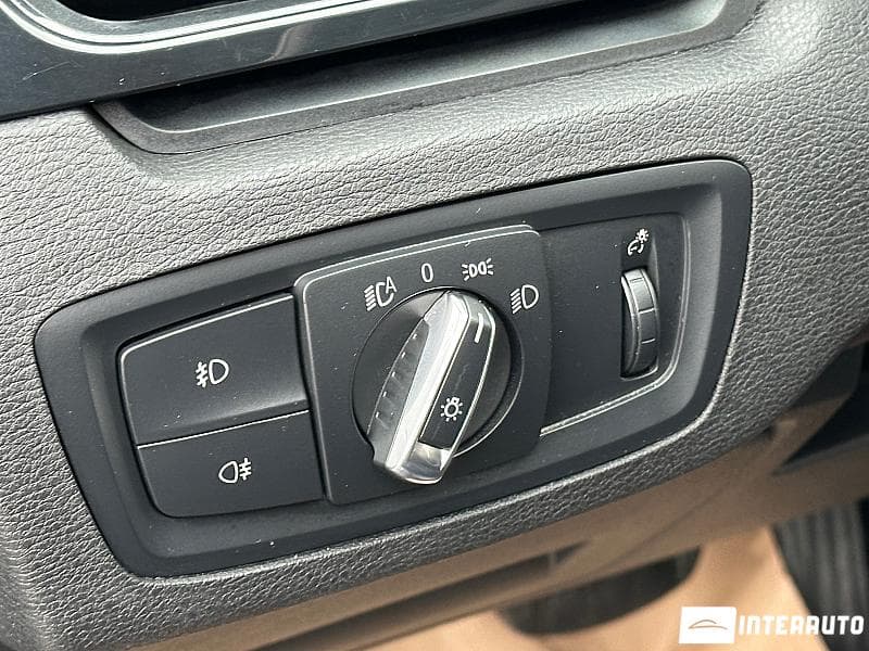 2017 BMW X1 1.8D — Miniatură 13