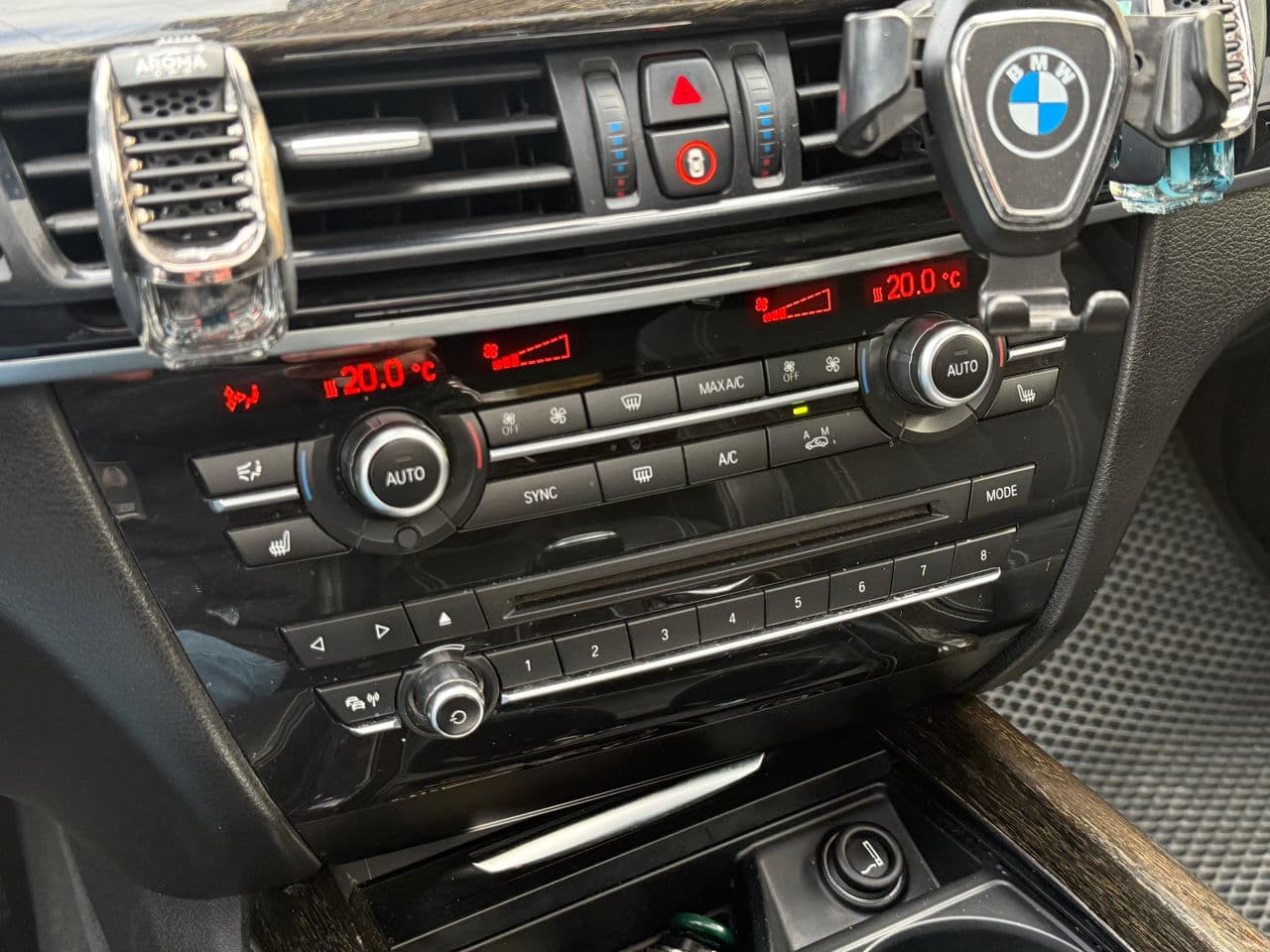 2015 BMW X5 4.0D — Miniatură 15
