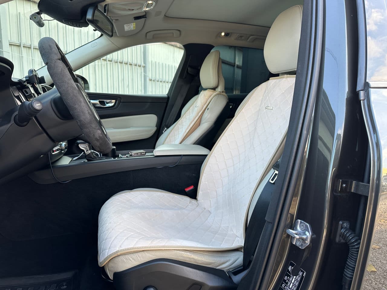 2017 Volvo XC 60 — Miniatură 5