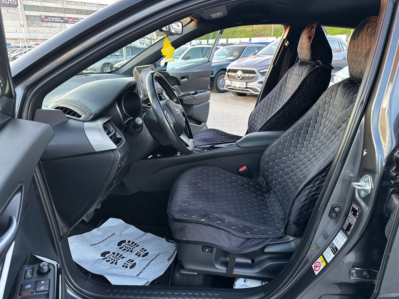 2018 Toyota C-HR — Miniatură 5
