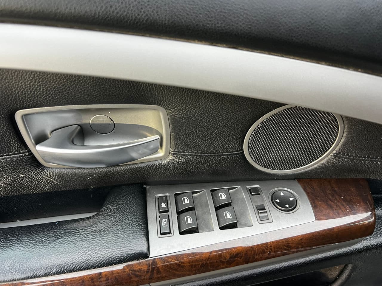 BMW 745 2005 — Миниатюра 17