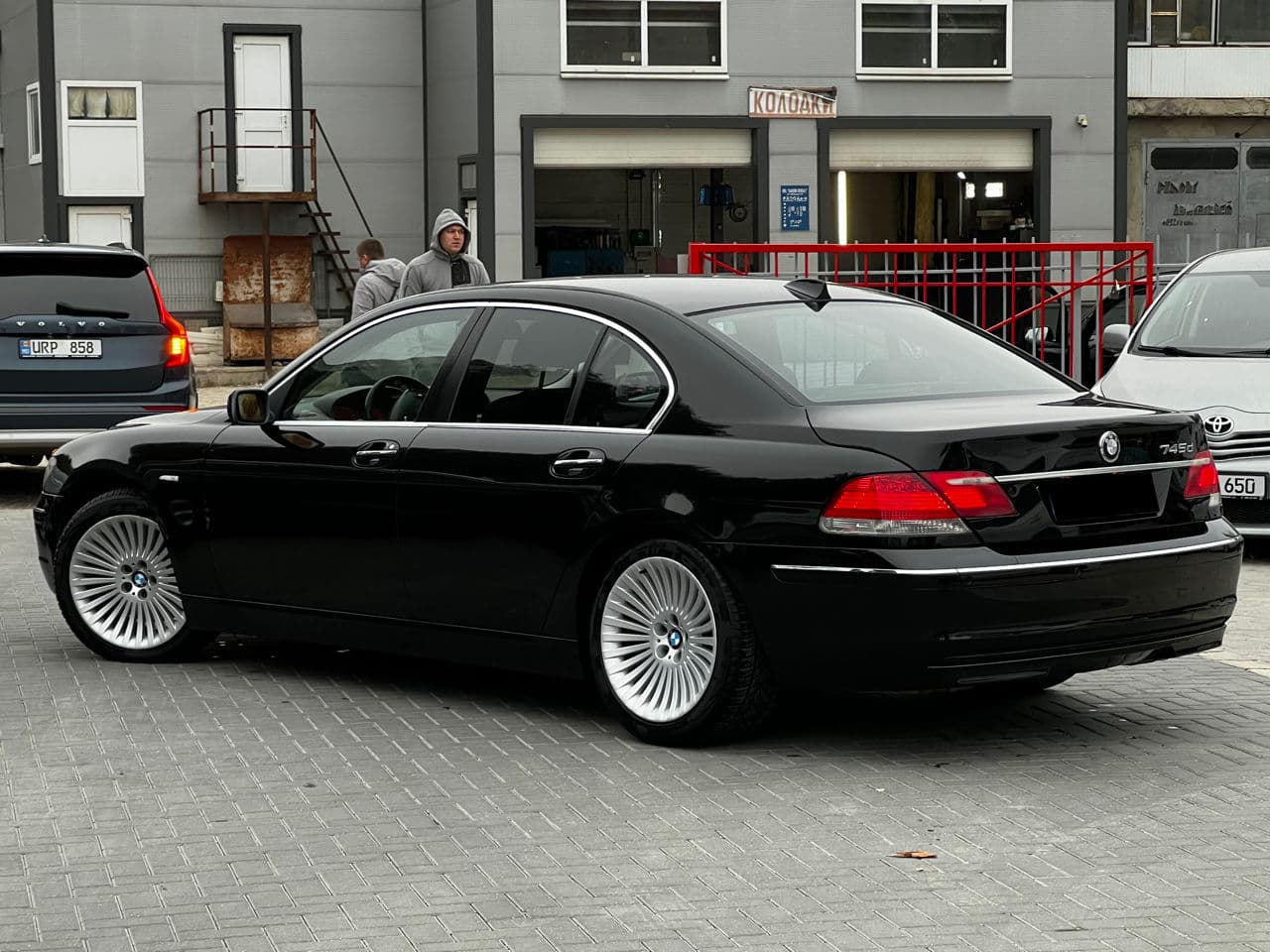 BMW 745 2005 — Миниатюра 2