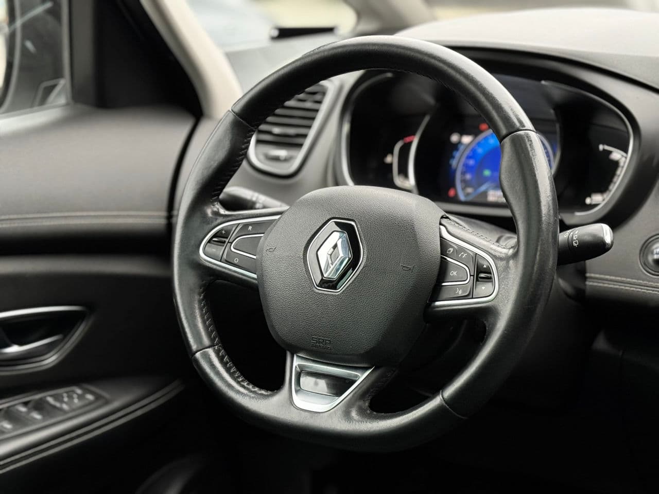 Renault Grand Scenic 2018 — Миниатюра 12