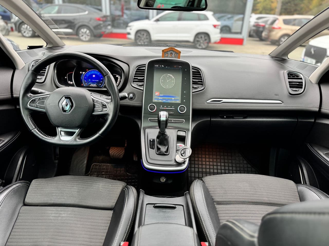 Renault Grand Scenic 2018 — Миниатюра 16