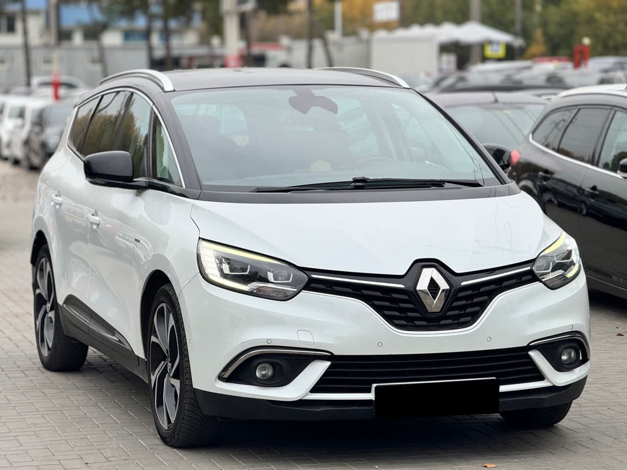 Renault Grand Scenic 2018 — Миниатюра 3