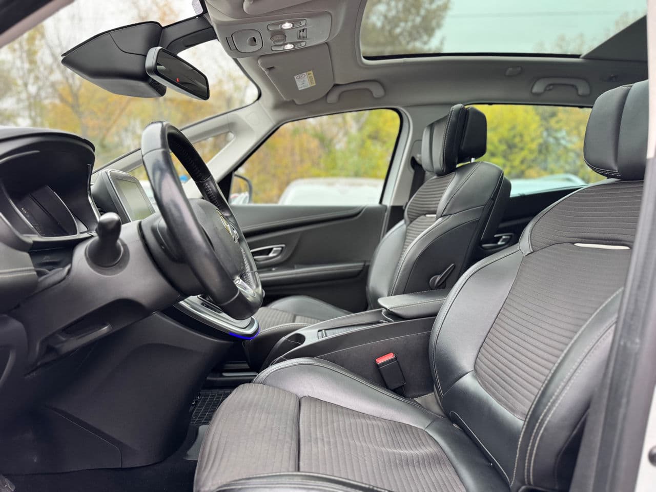 Renault Grand Scenic 2018 — Миниатюра 10