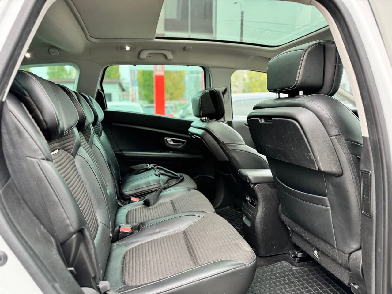Renault Grand Scenic 2018 — Миниатюра 18